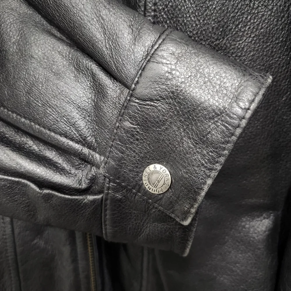 Roundtree & Yorke Black Leather Bomber Jacket